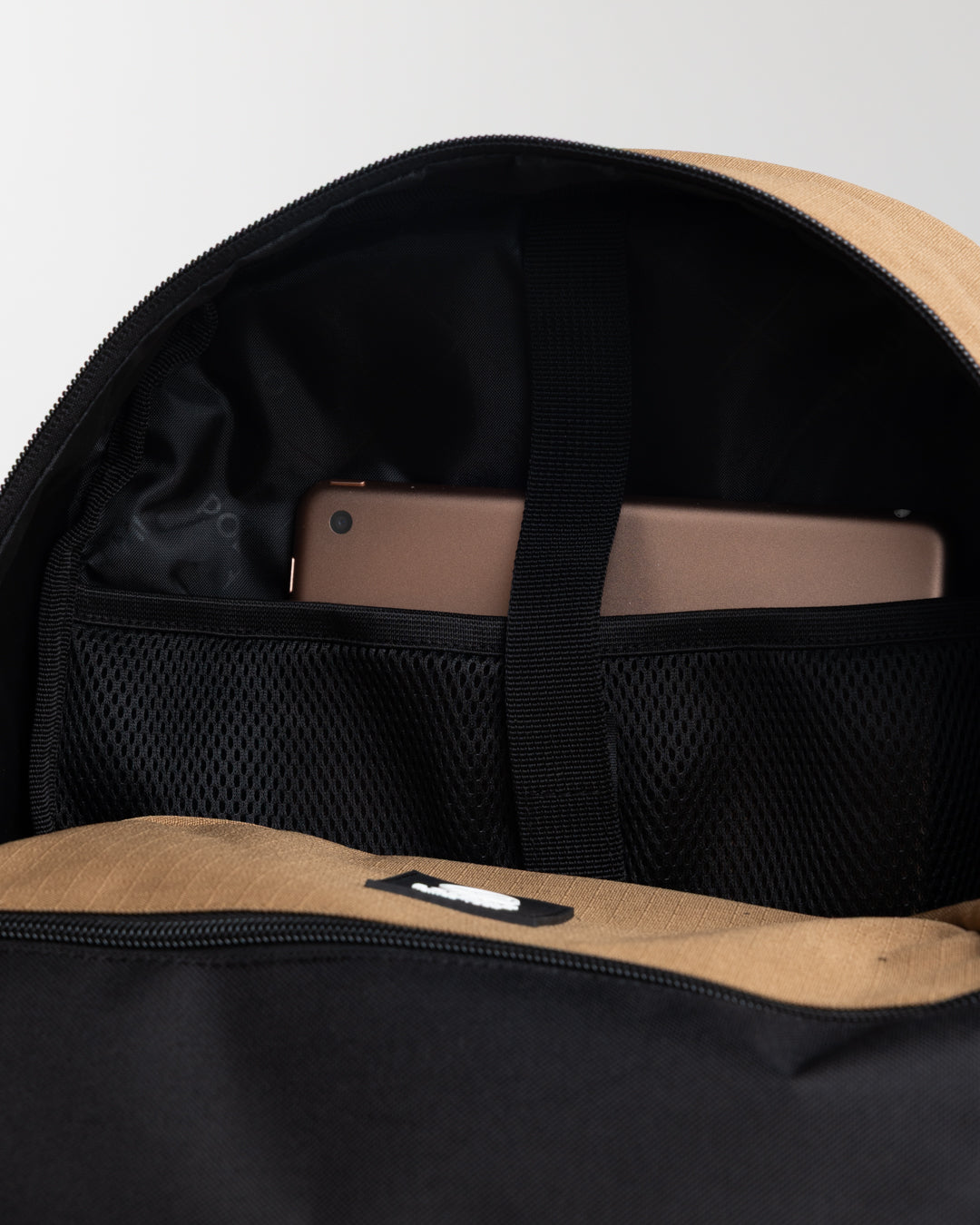 x115xTAYLOR C1306 背面MINI M.A.P2仕様 Mochila hombre bicolor 22L POLEMIC – Polemic